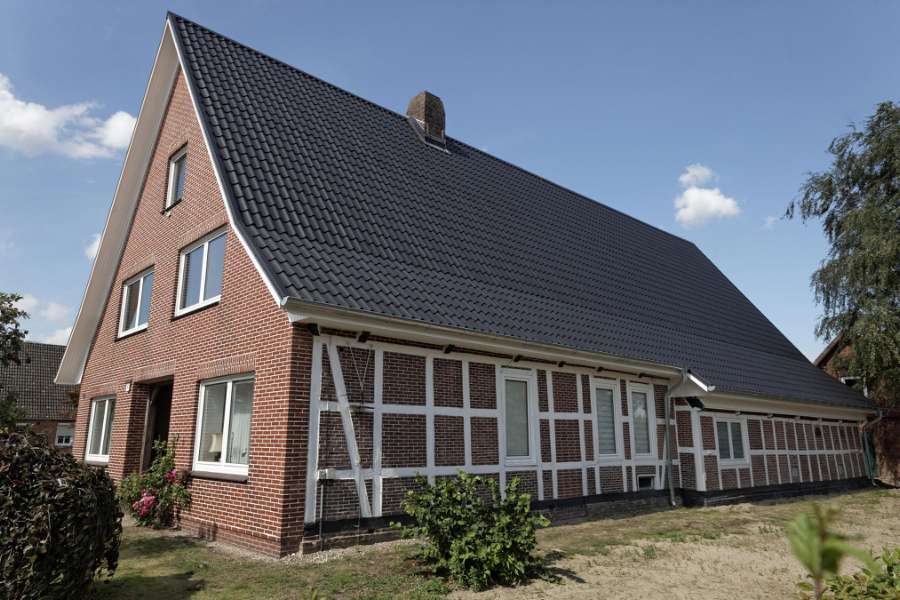 Fachwerkhaus mit Stahldach von DS, Osterladekop 19, 21635 Jork